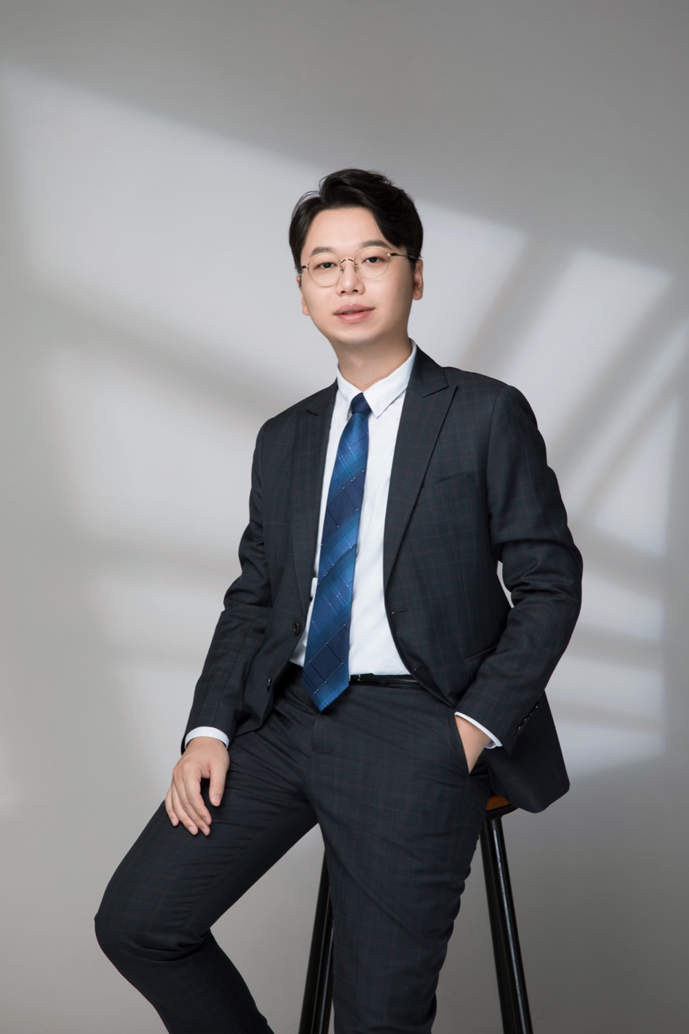 方冬律师职业照